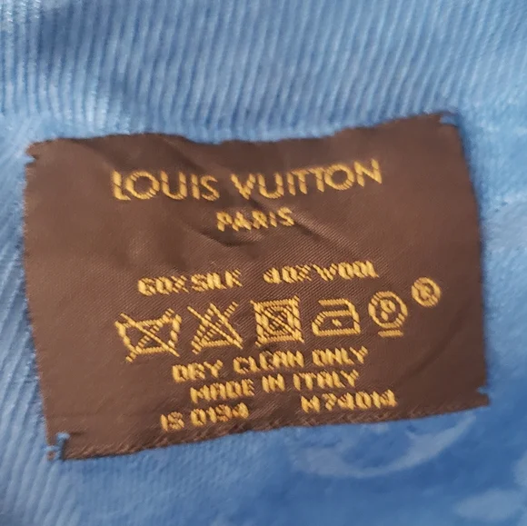 Limited Time Listing Authentic Louis Vuitton Classic Shawl Blue Ombre - Picture 7 of 9